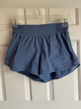 Lululemon Hotty Hot High-Rise Lined Short 2.5" Oasis Blue 2